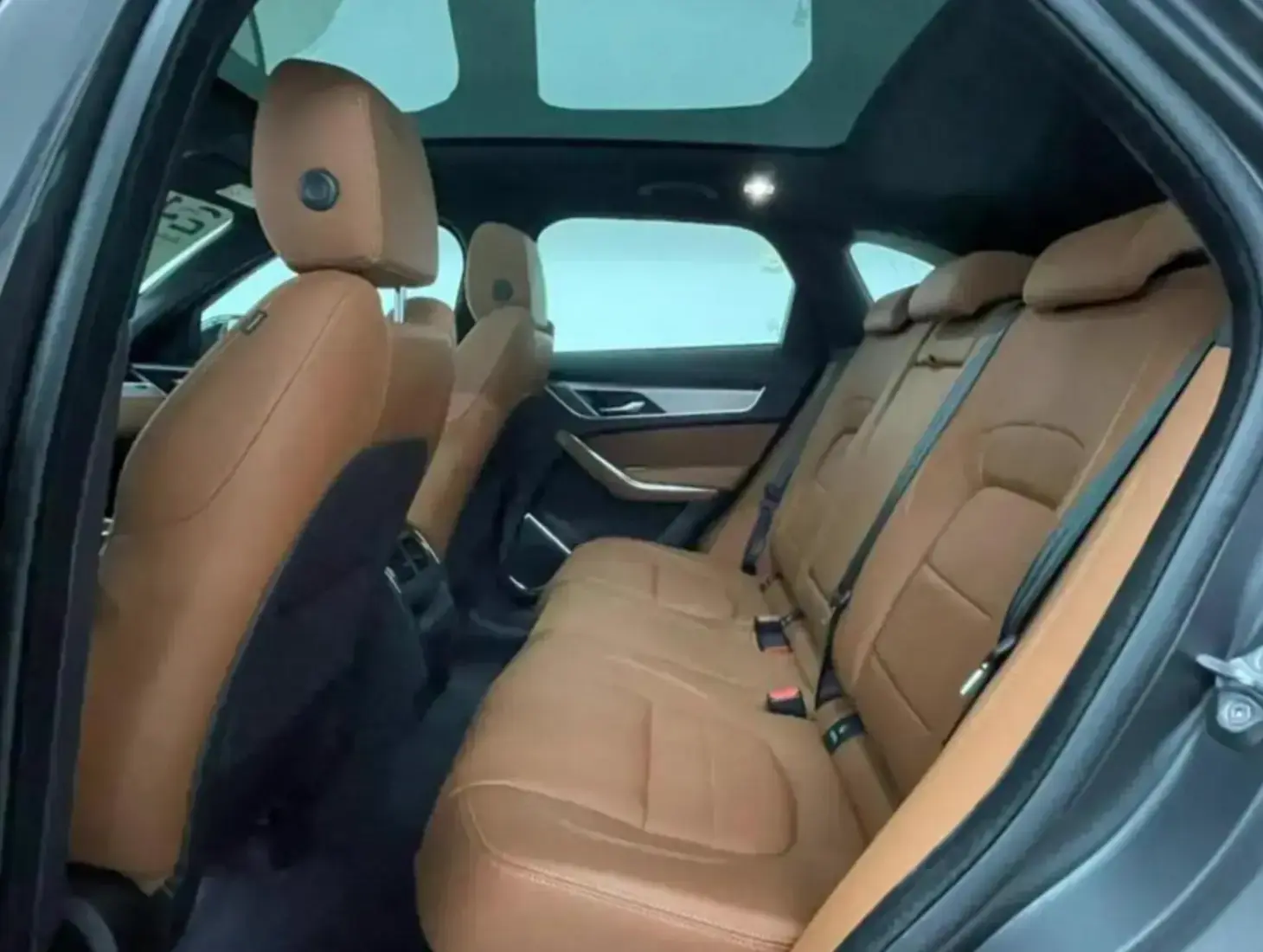 galeria F-Pace