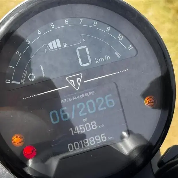 Triumph TRIDENT 660