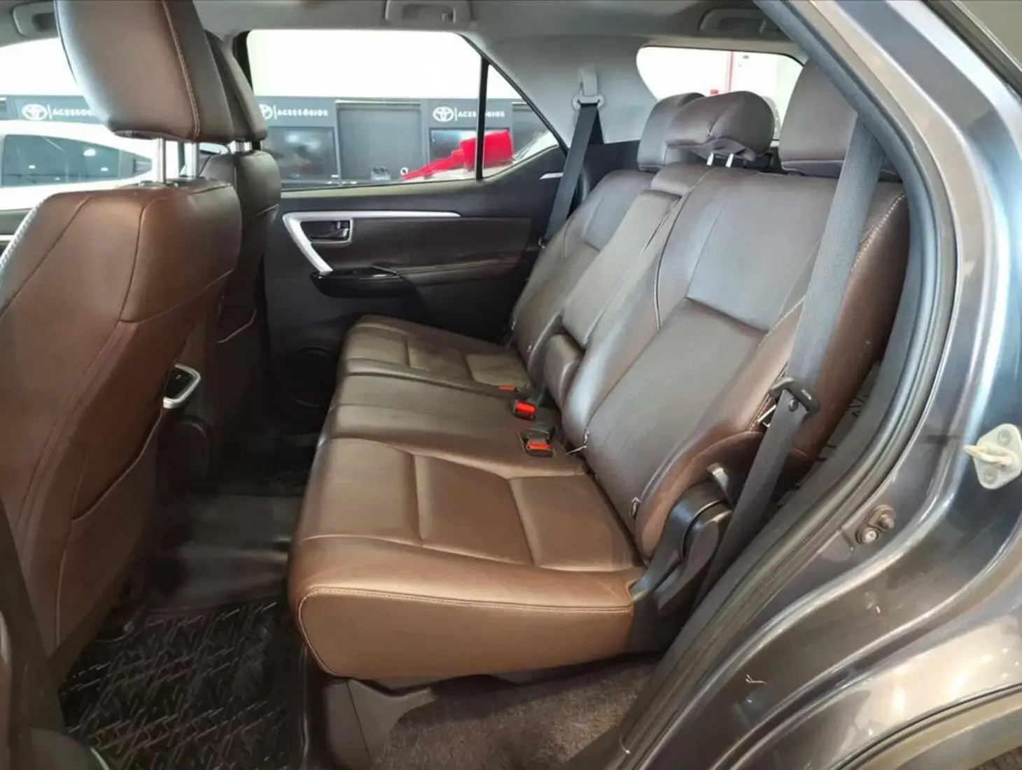 galeria HILUX SW4