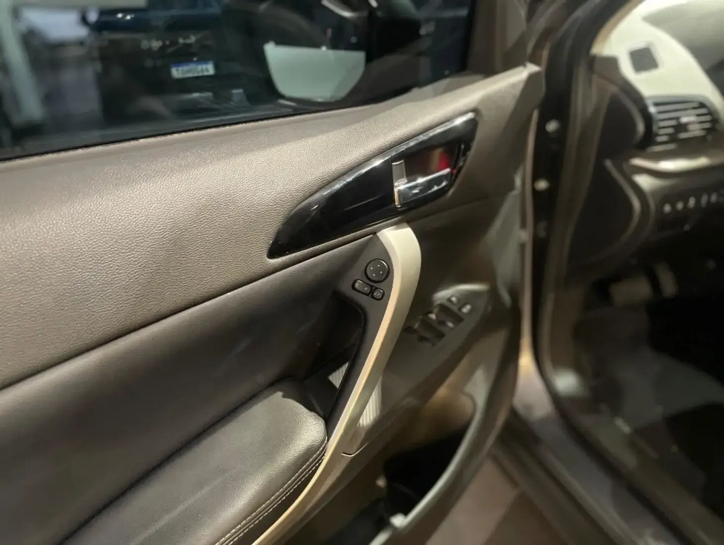 galeria ECLIPSE CROSS