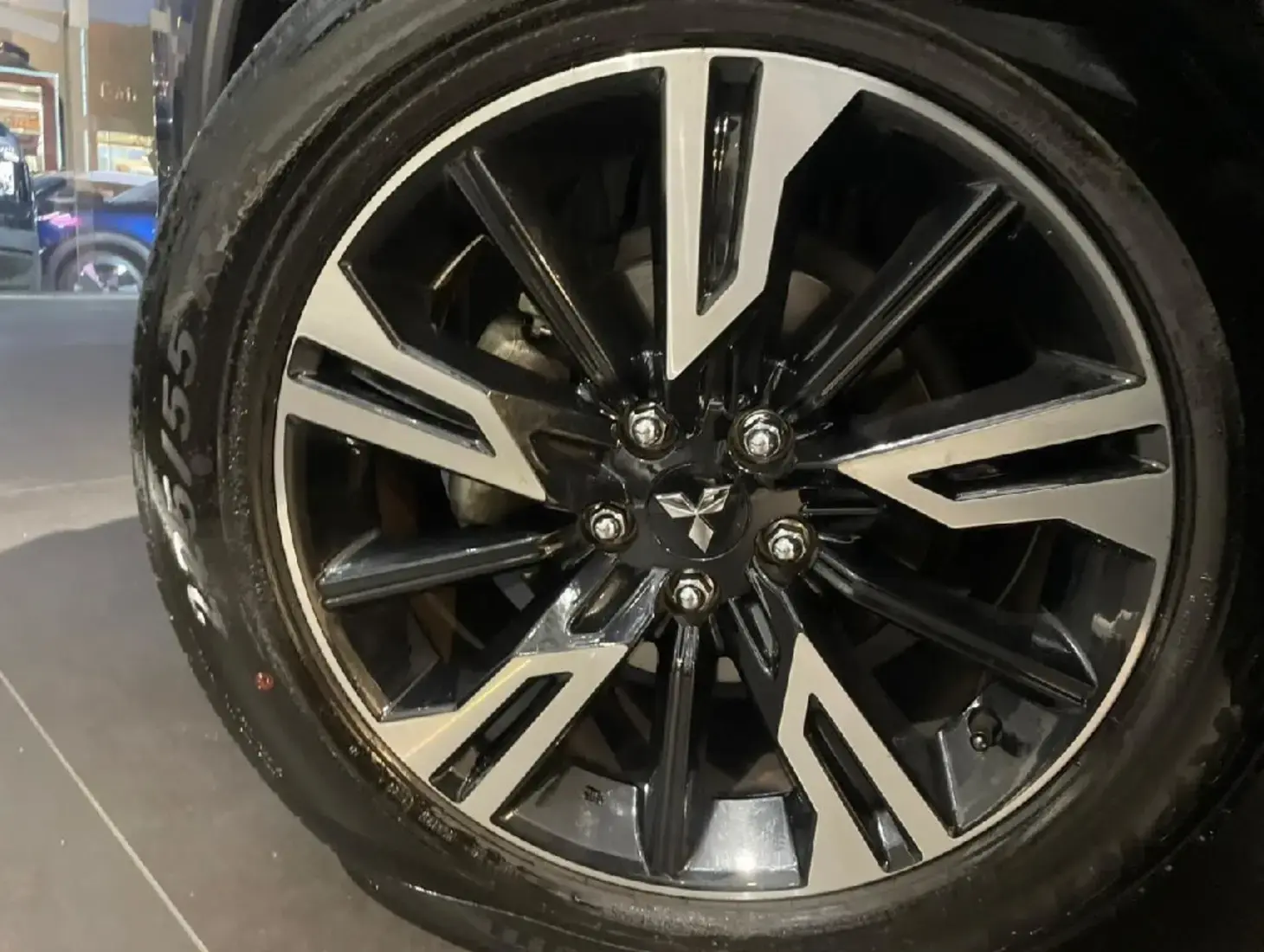 galeria ECLIPSE CROSS