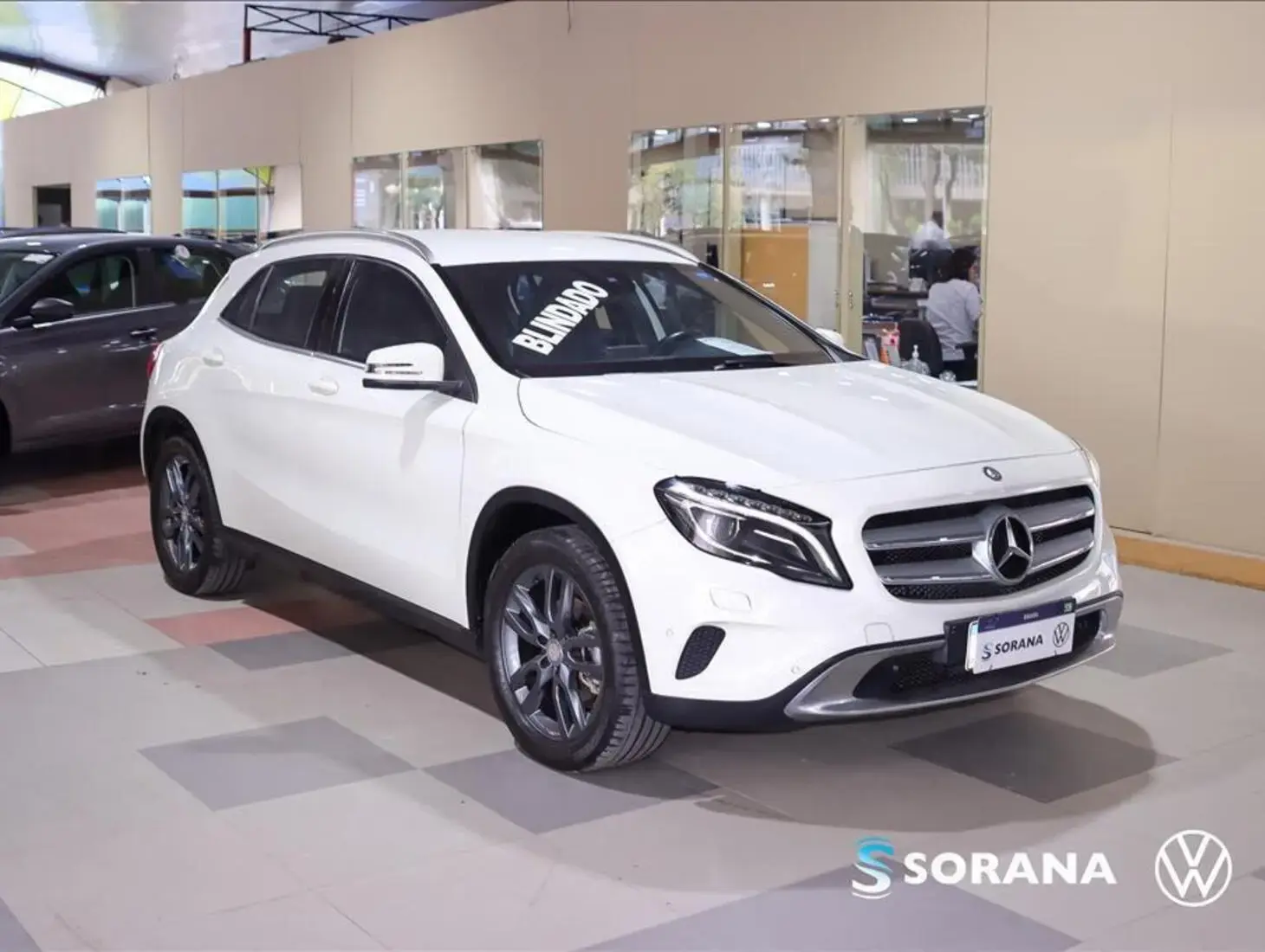 galeria GLA 200