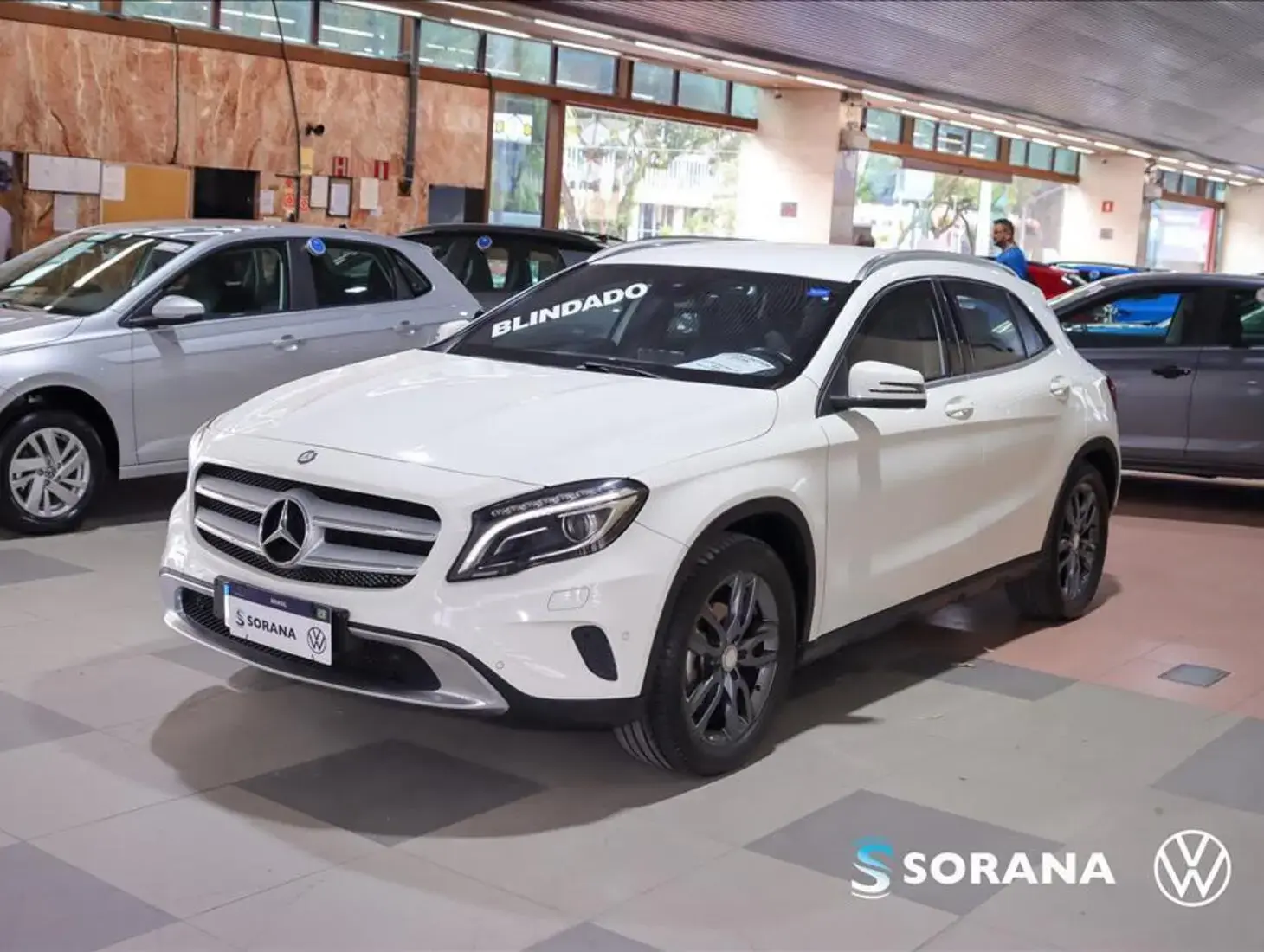galeria GLA 200