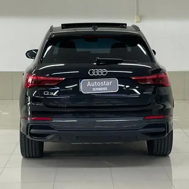 Audi Q3 Performance Black 2.0