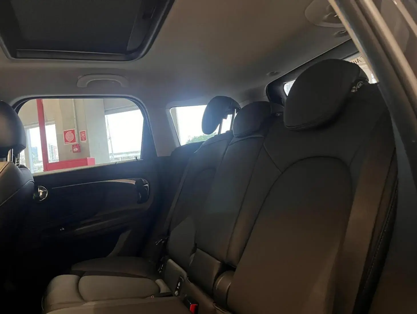 galeria Cooper Countryman