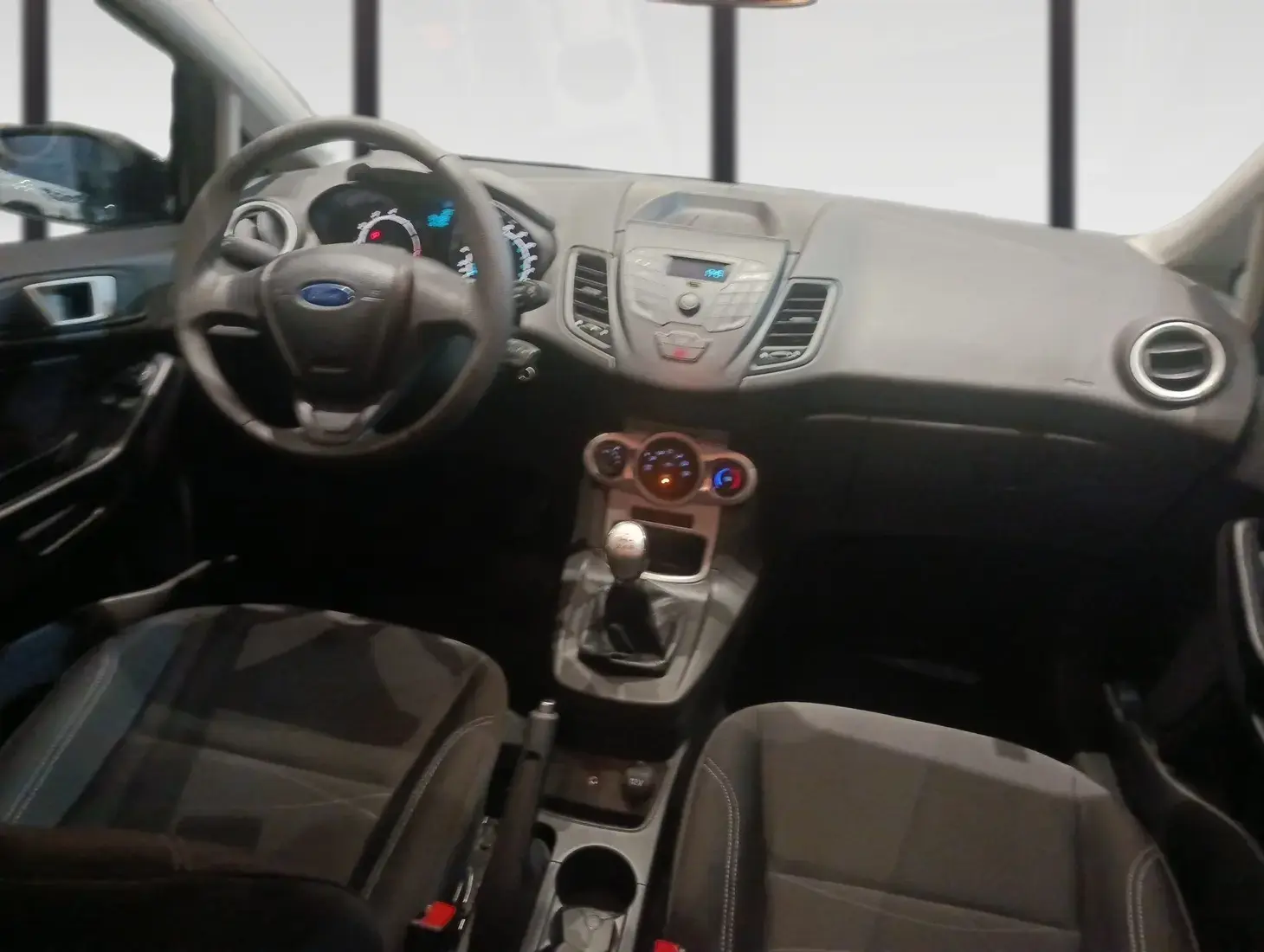galeria New Fiesta Hatch