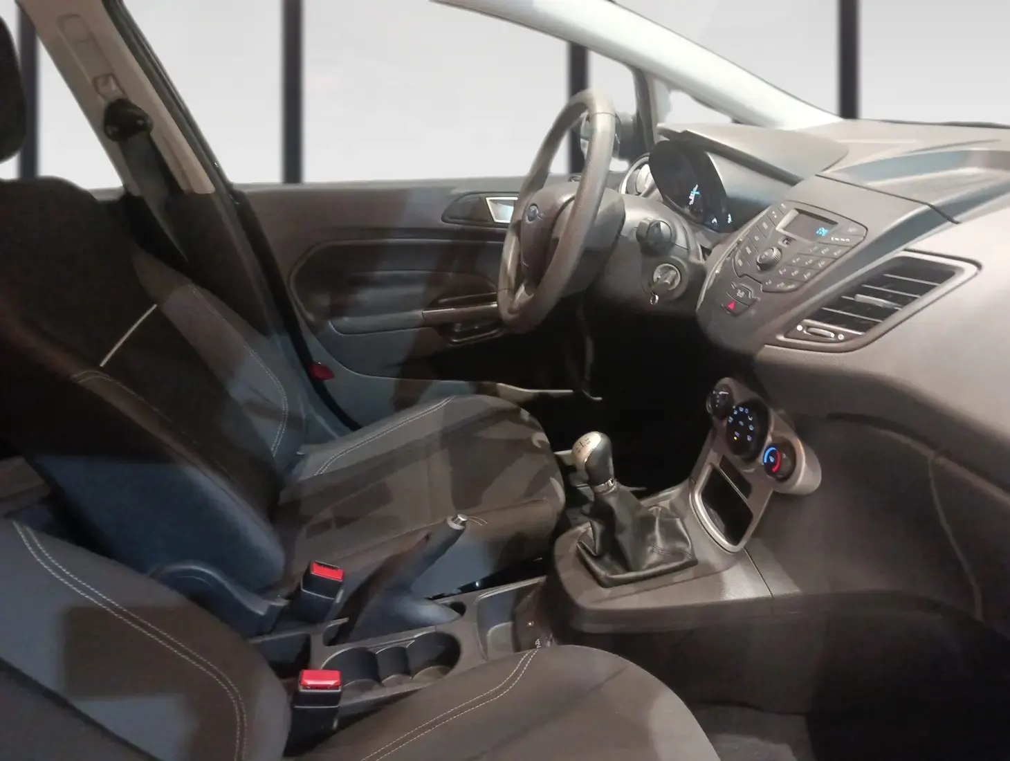 galeria New Fiesta Hatch