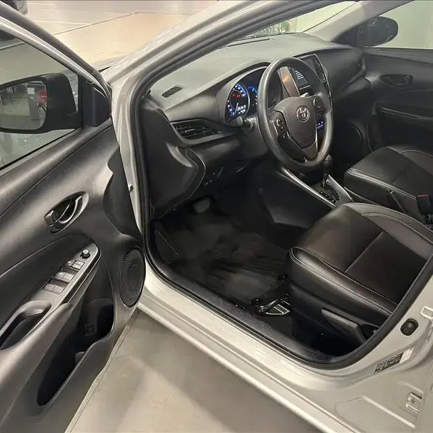Toyota YARIS 1.5 16V FLEX SEDAN XL MULTIDRIVE