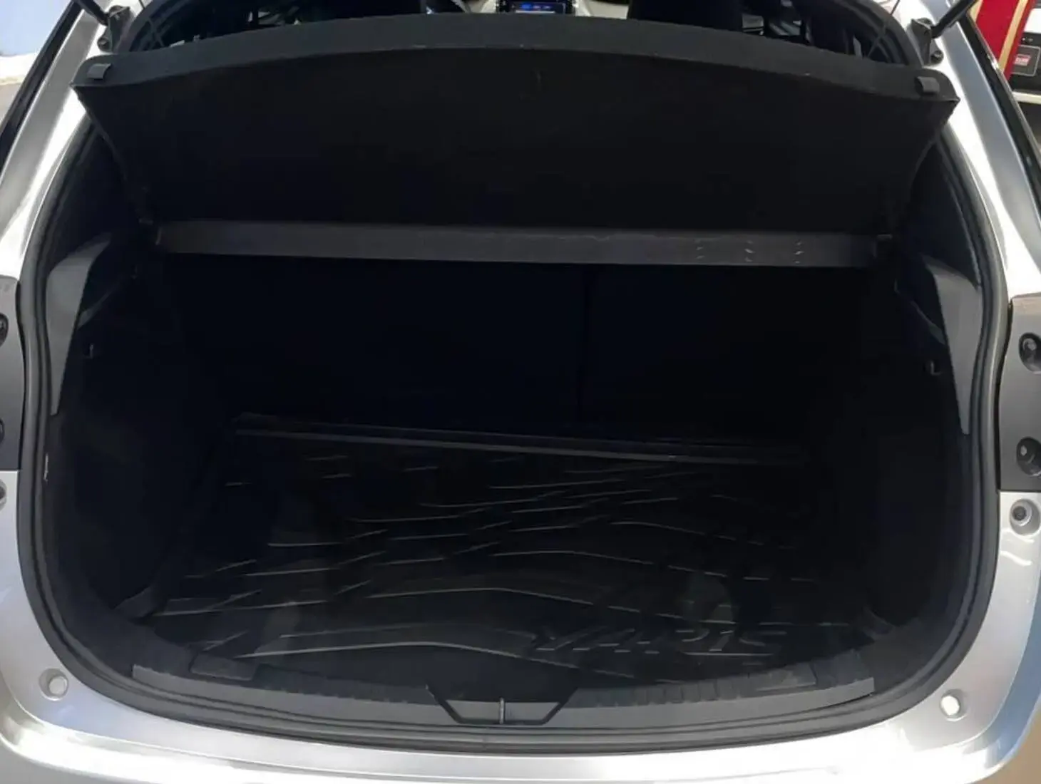 galeria TOYOTA YARIS XS HATCH