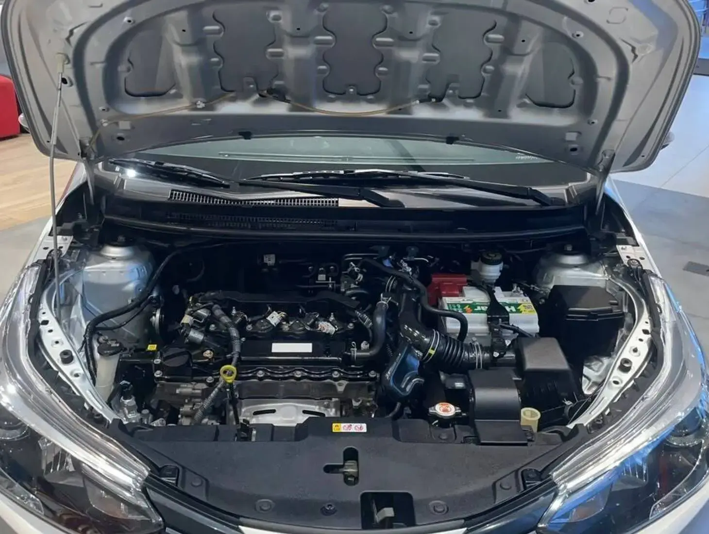 galeria TOYOTA YARIS XS HATCH