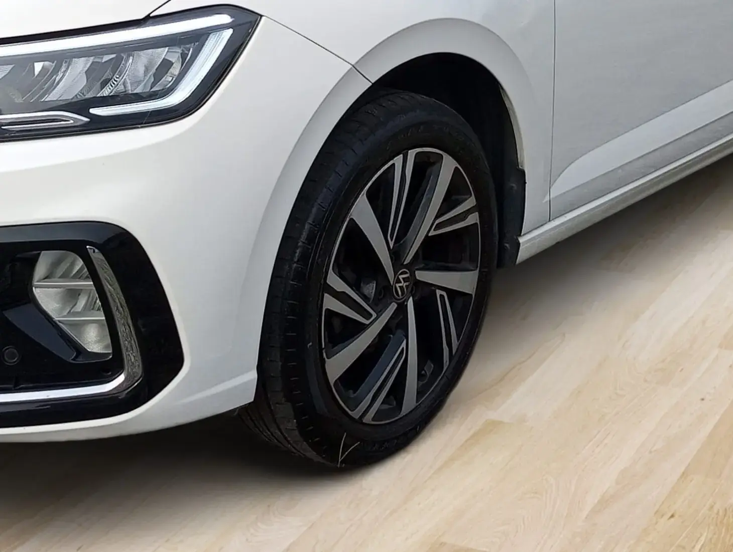 galeria VIRTUS Highline 200 TSI 1.0 Flex 12V Aut