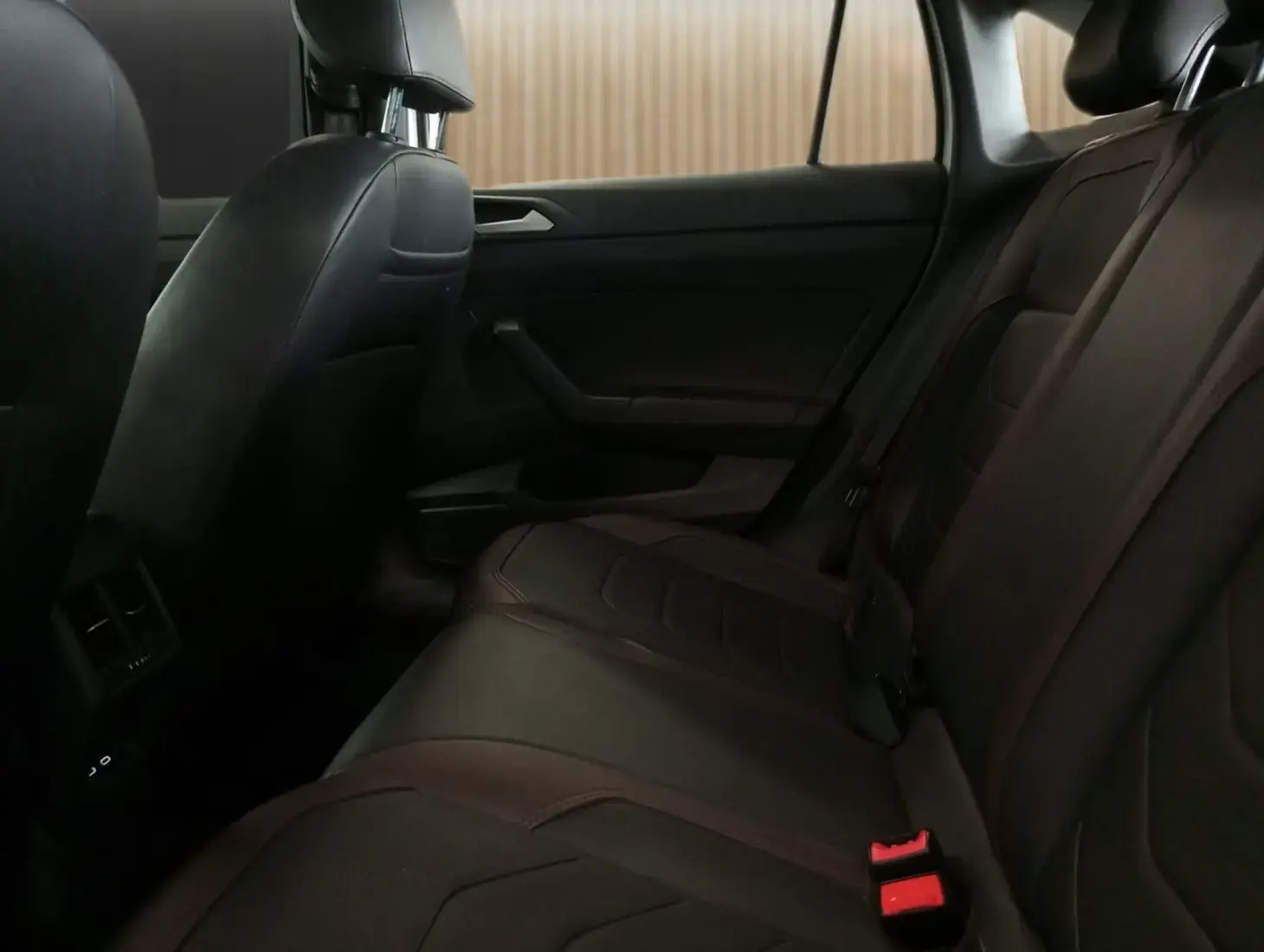 galeria VIRTUS Highline 200 TSI 1.0 Flex 12V Aut