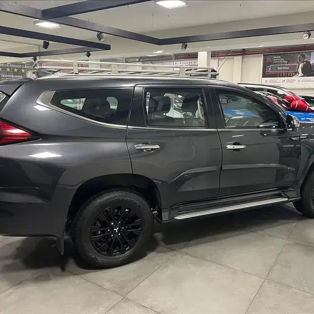 Mitsubishi PAJERO SPORT 2.4 16V MIVEC TURBO DIESEL HPE-S AWD AUTOMÁTICO