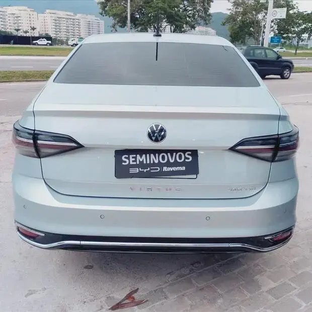 Volkswagen VIRTUS 1.0 200 TSI HIGHLINE AUTOMÁTICO