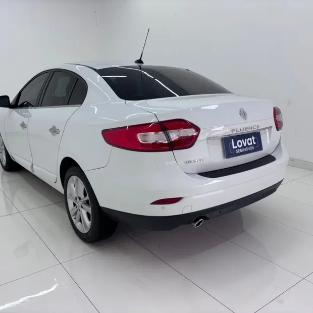 Renault FLUENCE 2.0 PRIVILÉGE 16V FLEX 4P AUTOMÁTICO