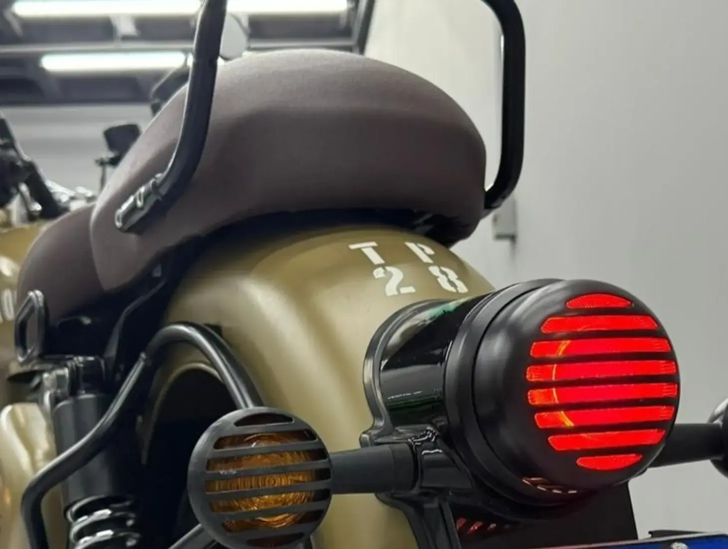 galeria Classic 350 Signals