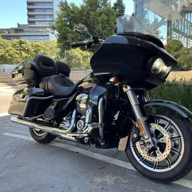Harley Davidson Road Glide ULTRA FLTRU