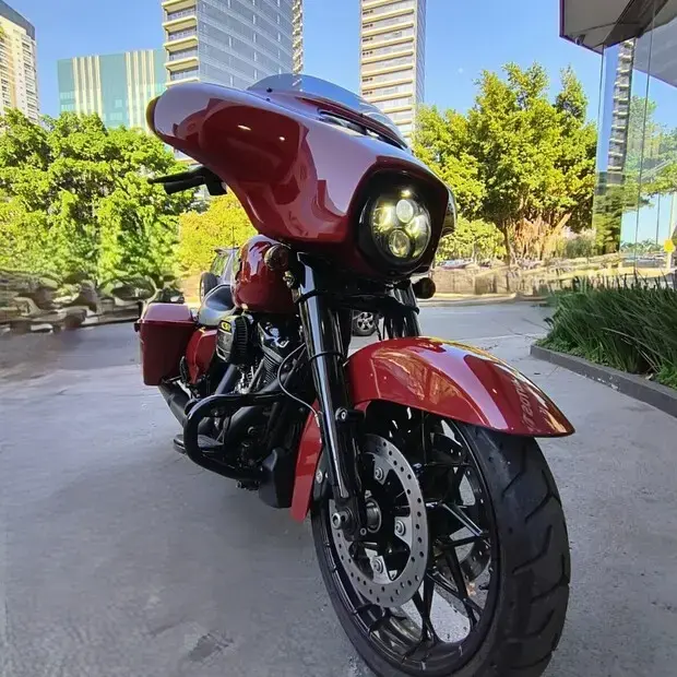 Harley Davidson Street Glide SPECIAL FLHXS