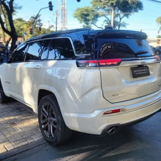 Jeep COMMANDER 2.0 HURRICANE 4 TURBO GASOLINA OVERLAND AT9