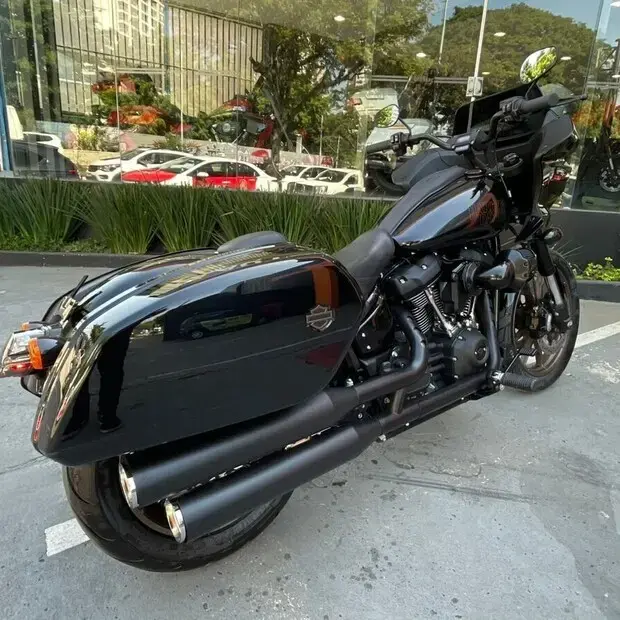Harley Davidson Low Rider ST