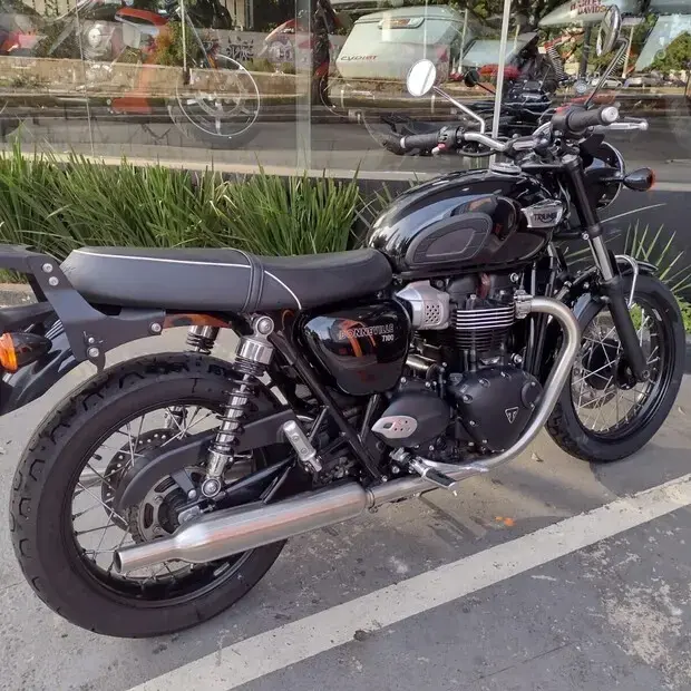 Triumph Bonneville T100 ABS