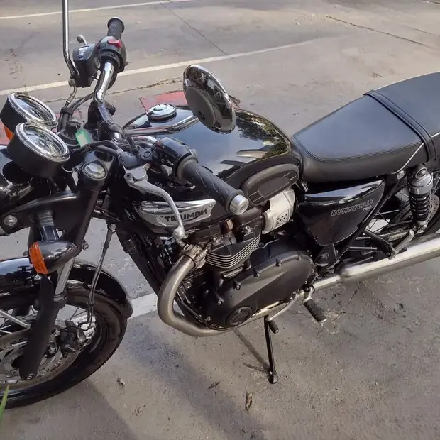 Triumph Bonneville T100 ABS