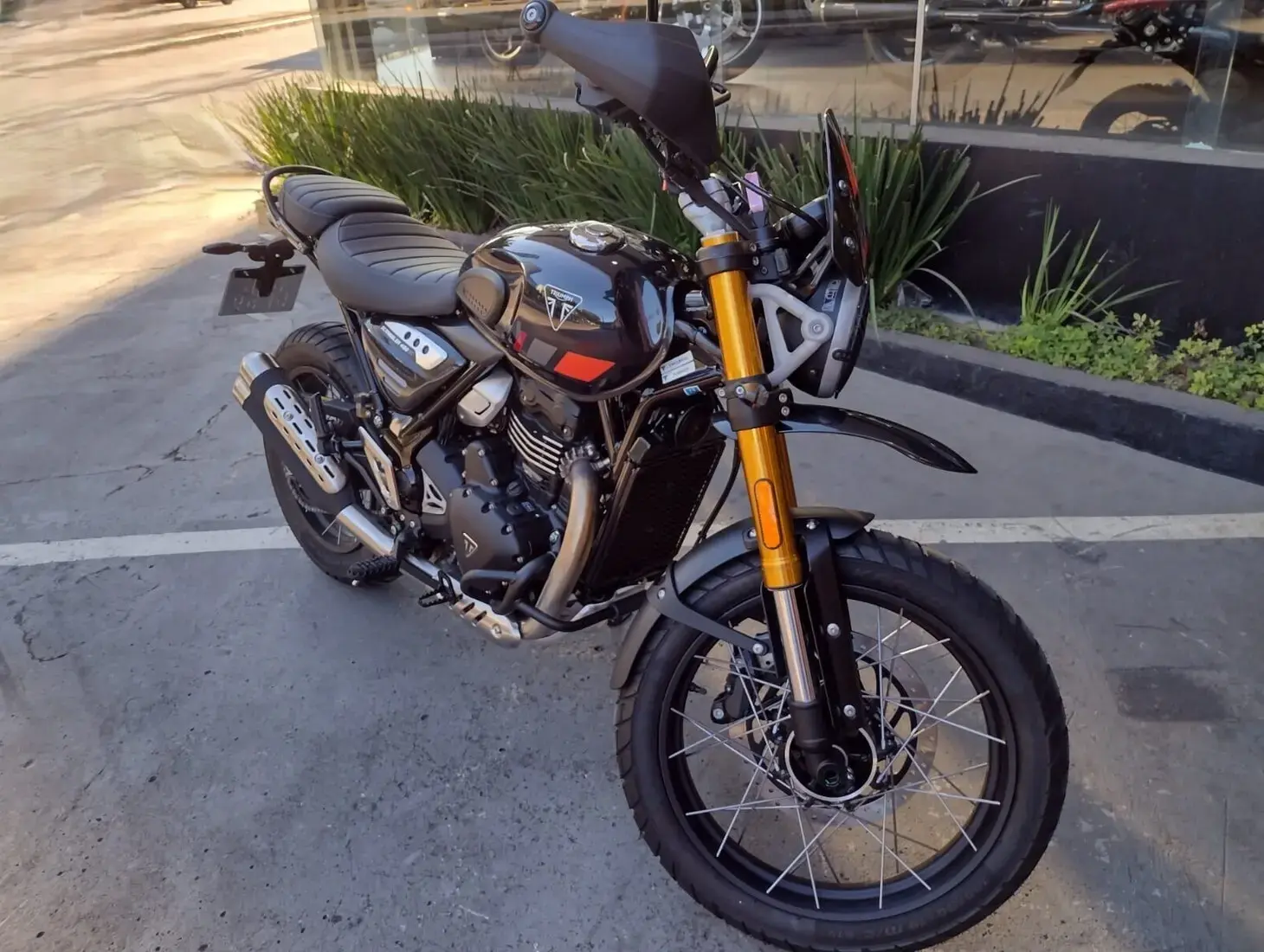 galeria Scrambler 400 X
