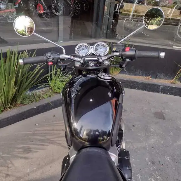 Triumph Bonneville T100 ABS