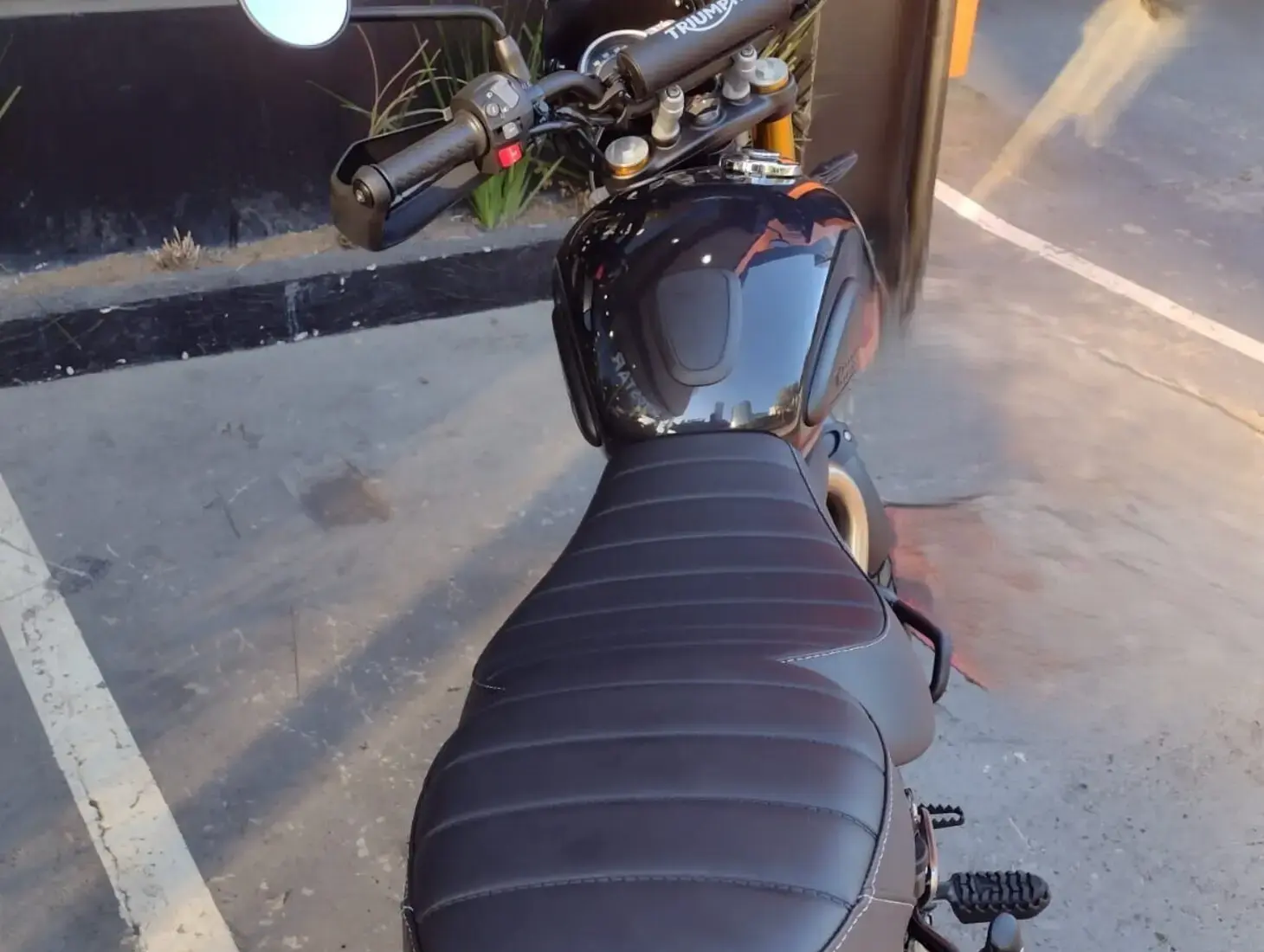 galeria Scrambler 400 X