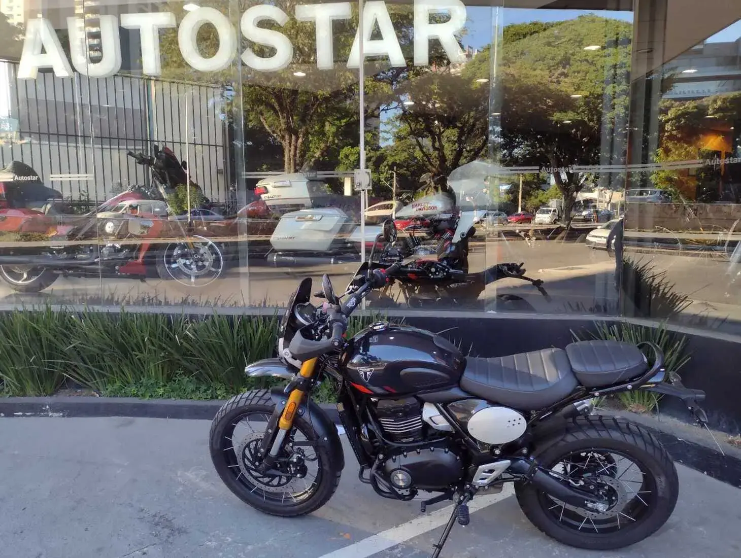 galeria Scrambler 400 X