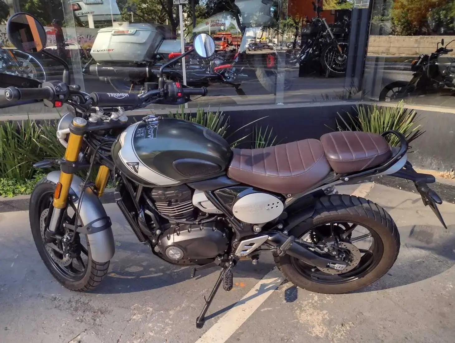 galeria Scrambler 400 X