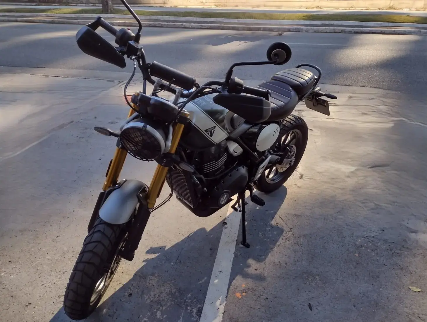 galeria Scrambler 400 X