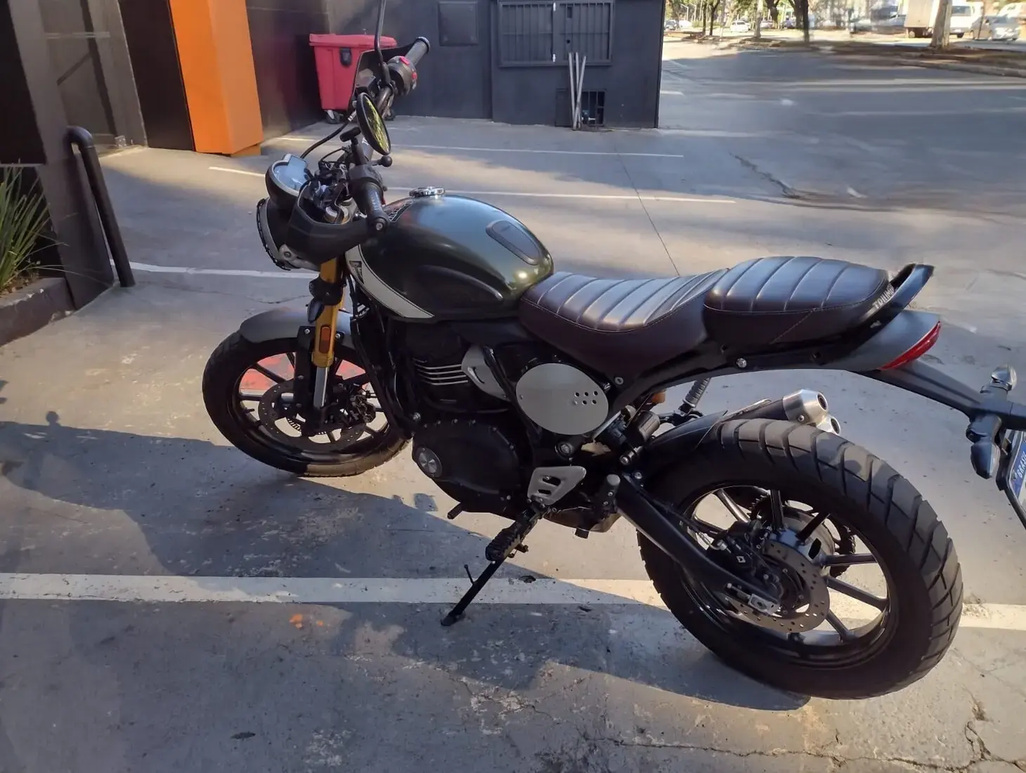 galeria Scrambler 400 X