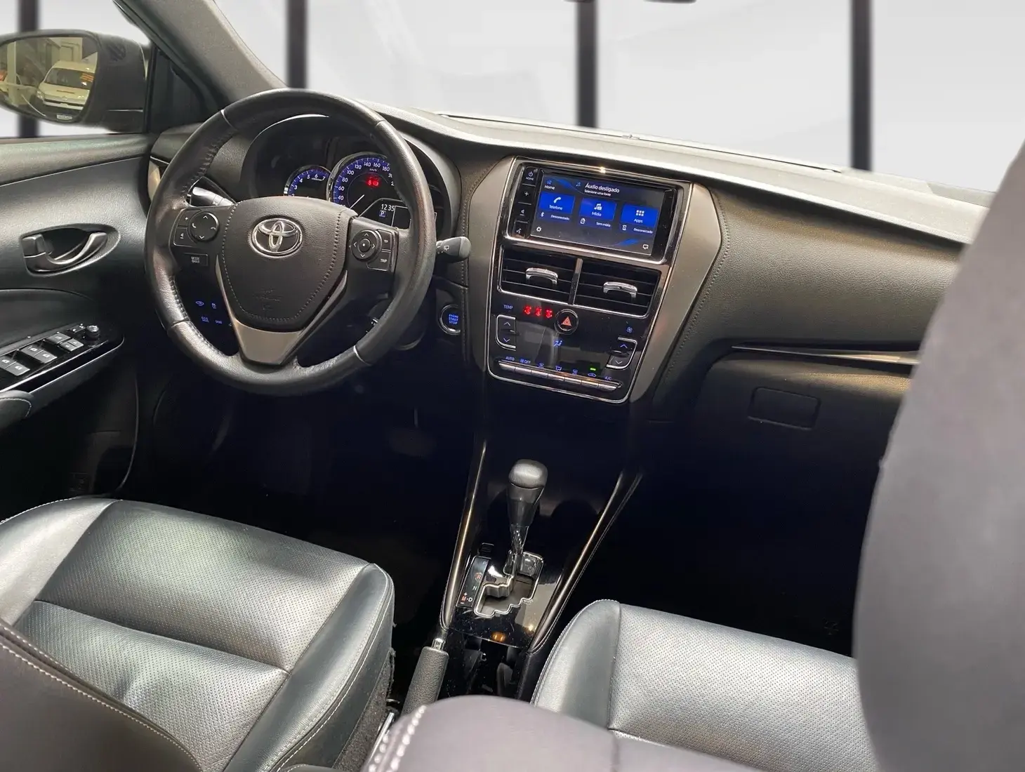 galeria Yaris