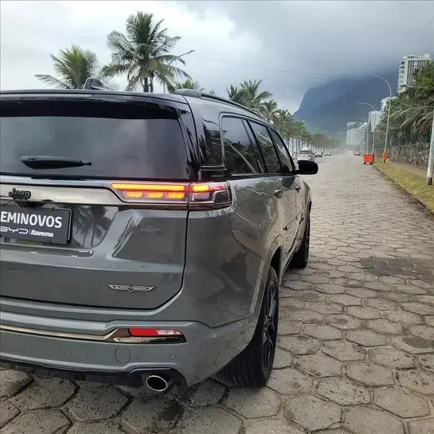 Jeep COMMANDER 2.0 HURRICANE 4 TURBO GASOLINA BLACKHAWK AT9
