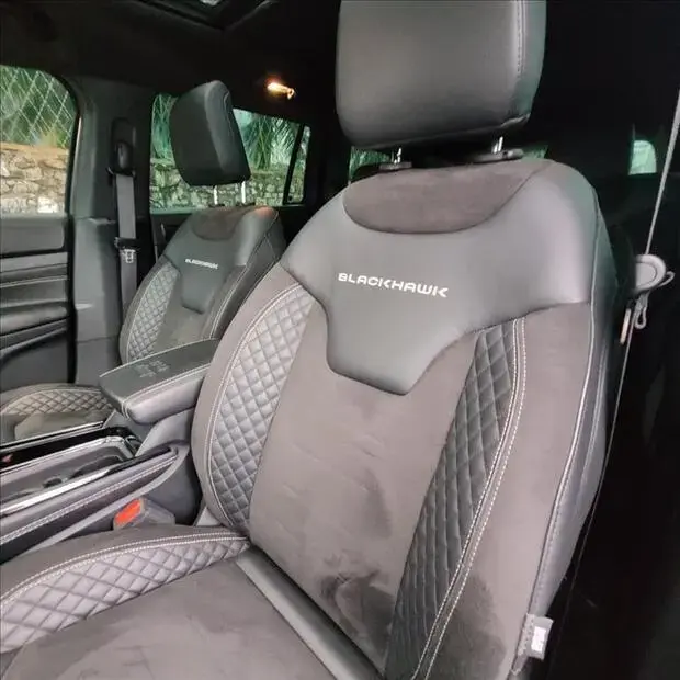Jeep COMMANDER 2.0 HURRICANE 4 TURBO GASOLINA BLACKHAWK AT9