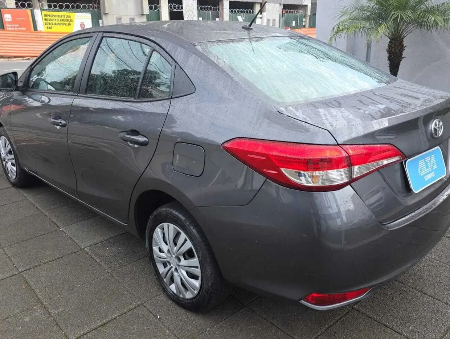 galeria Yaris Sedan