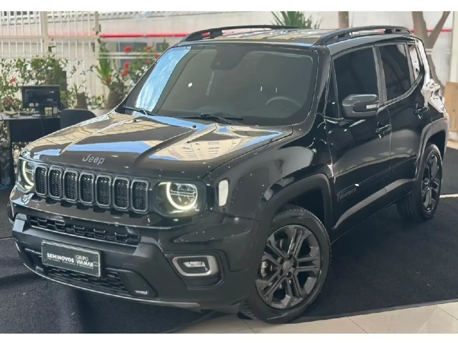 galeria RENEGADE