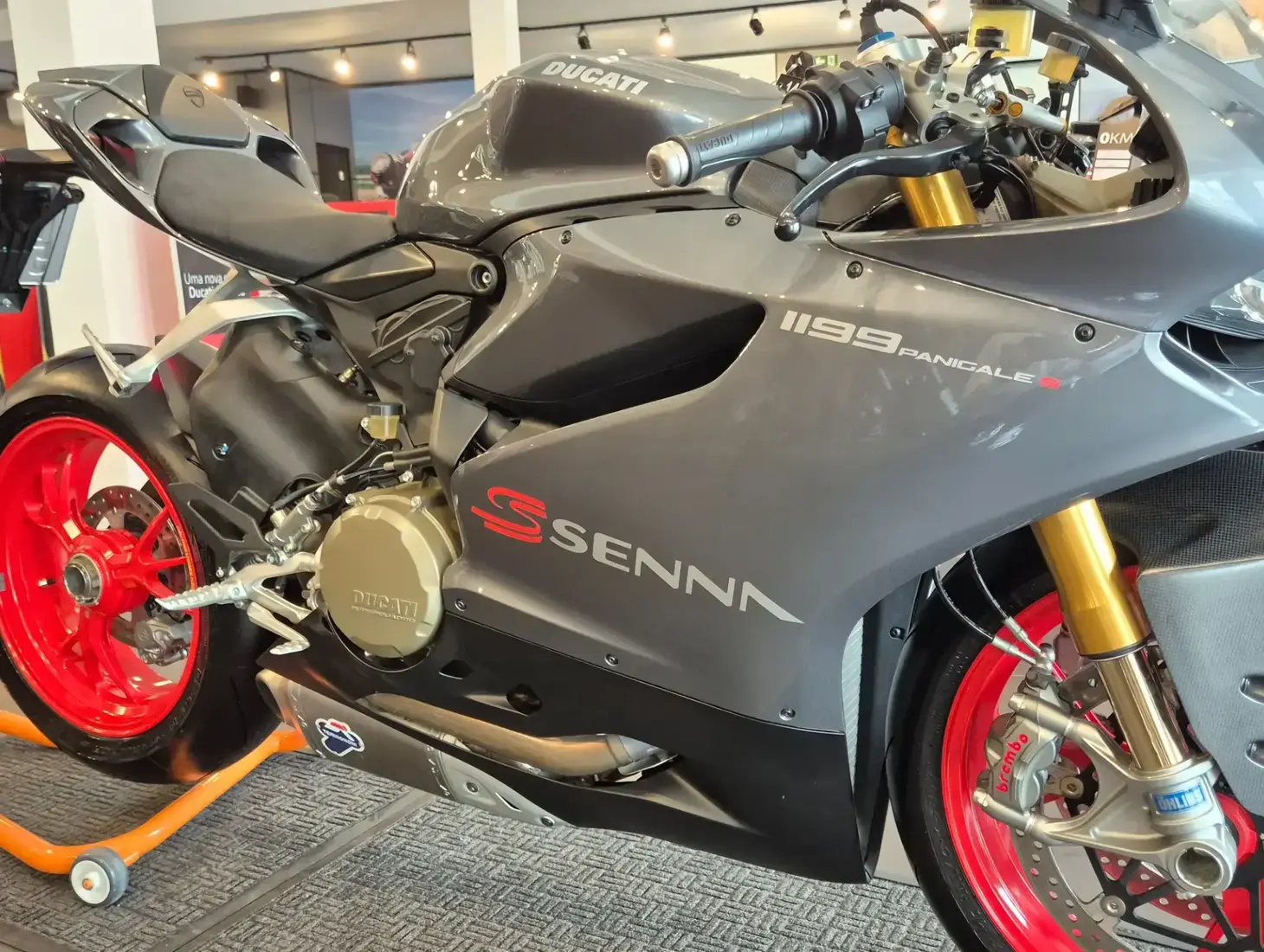 galeria DUCATI SUPERBIKE 1199 PANIGALE S SENNA