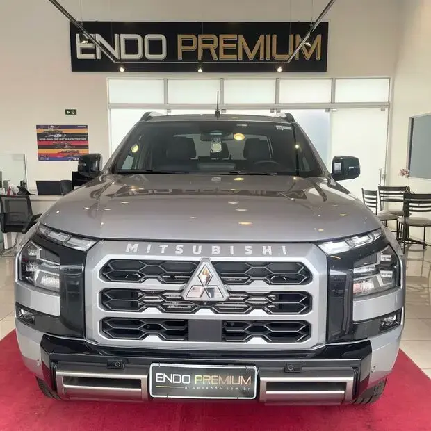 Mitsubishi TRITON KATANA 2.4TDI 16v 4X4 C.D. TRITON KATANA 2.4TDI 16v 4X4 C.D.