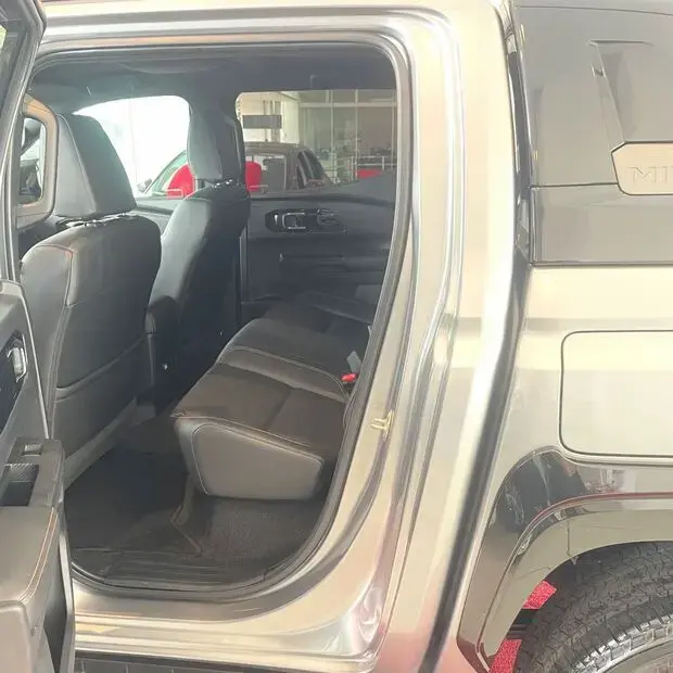 Mitsubishi TRITON KATANA 2.4TDI 16v 4X4 C.D. TRITON KATANA 2.4TDI 16v 4X4 C.D.