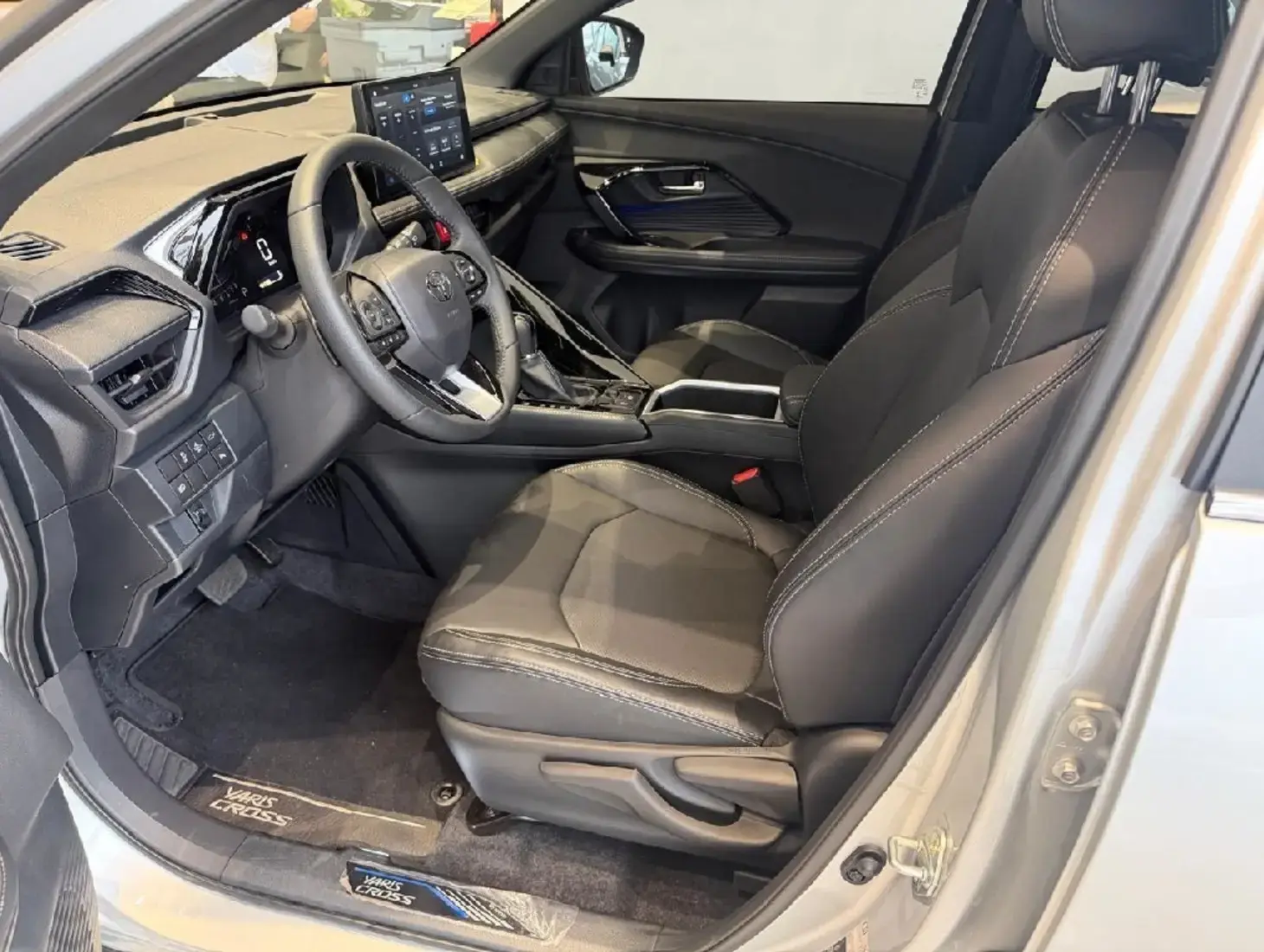 galeria YARIS CROSS