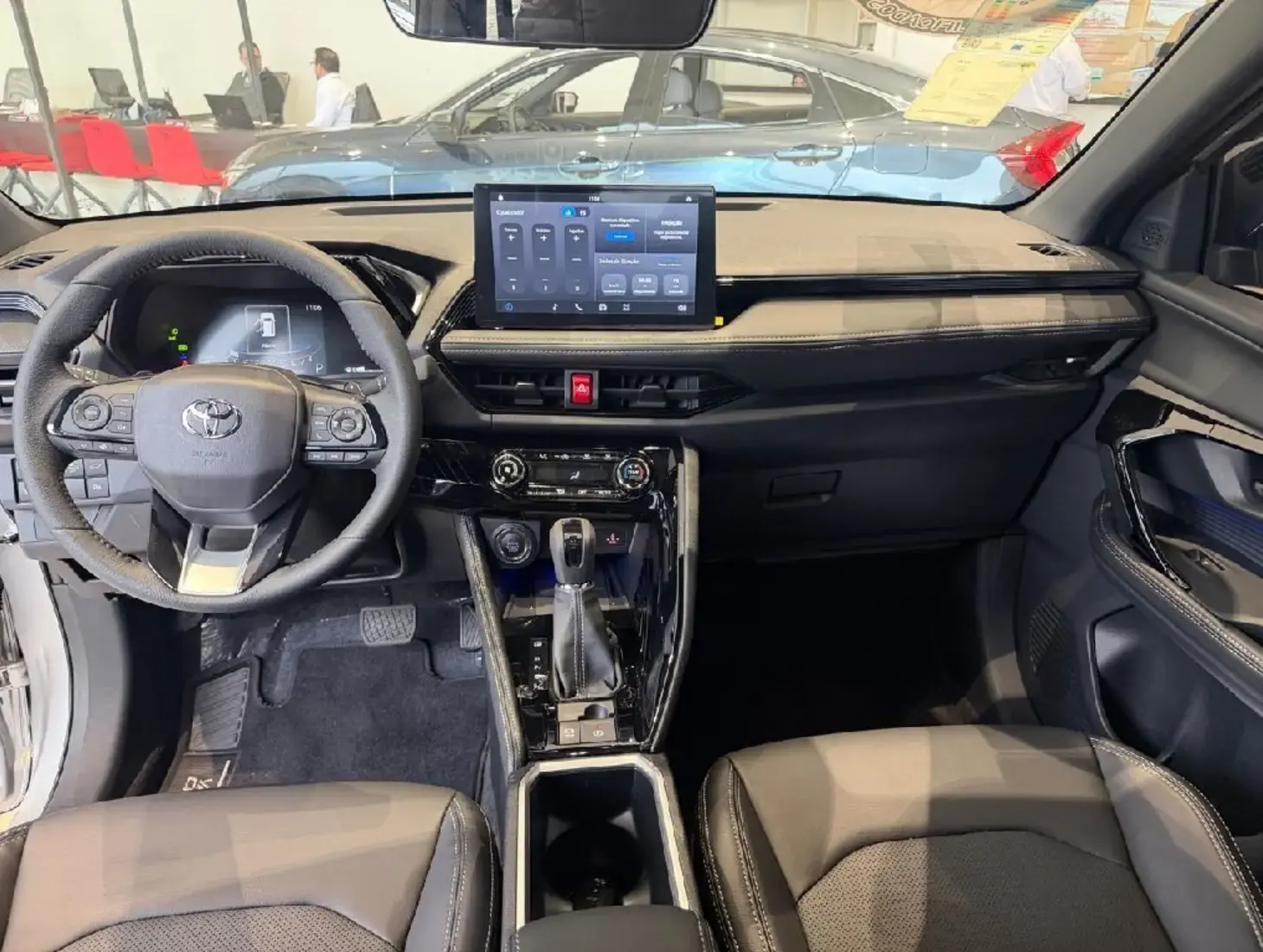 galeria YARIS CROSS