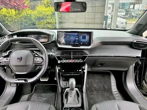 Peugeot 2008 1.0 TURBO 200 HYBRID GT CVT