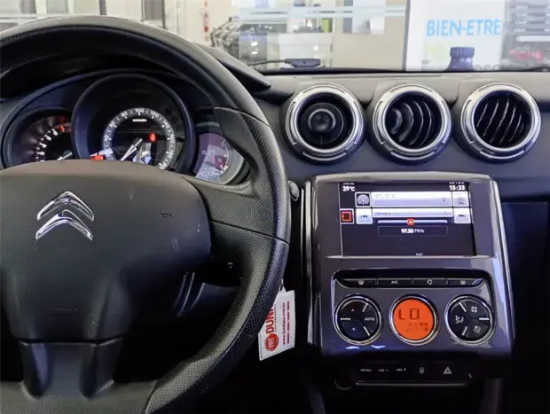 Citroën C3 1.2 PURE TECH FLEX TENDANCE MANUAL
