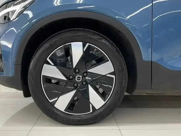 Volvo C40 Recharge Plus (Elétrico)