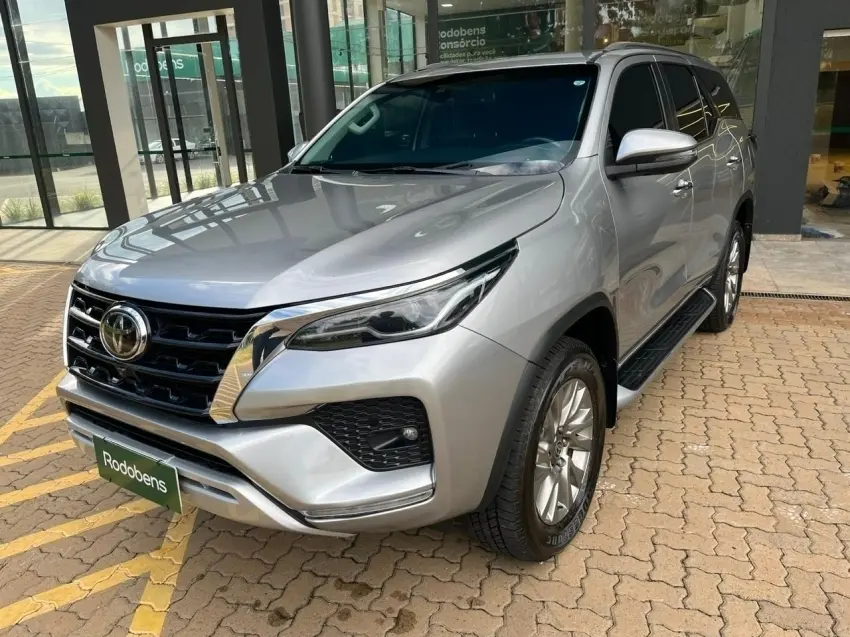 galeria HILUX SW4