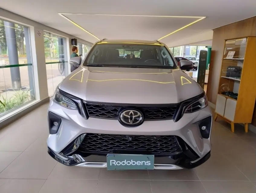 galeria HILUX SW4