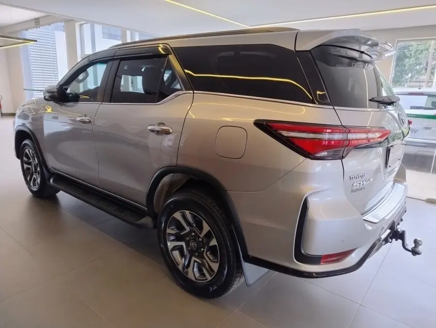 galeria HILUX SW4