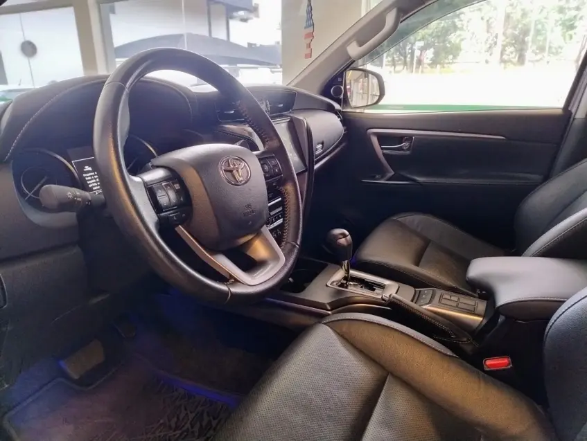 galeria HILUX SW4